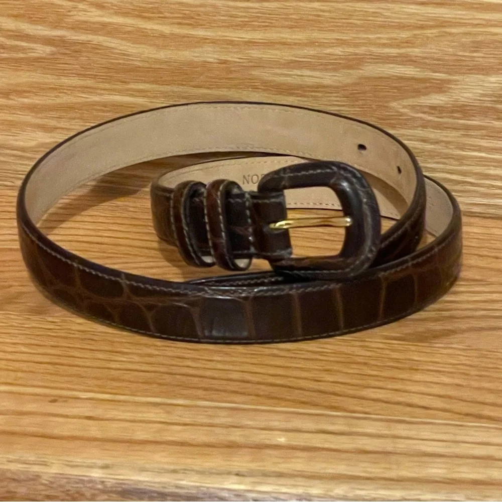 Nordstrom Italian Calfskin Leather Woman’s Belt Size M Made in USA Never Worn - Picture 2 of 16